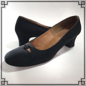 🪧Vintage Evins i Magnin Black Cutout Pumps 5.5